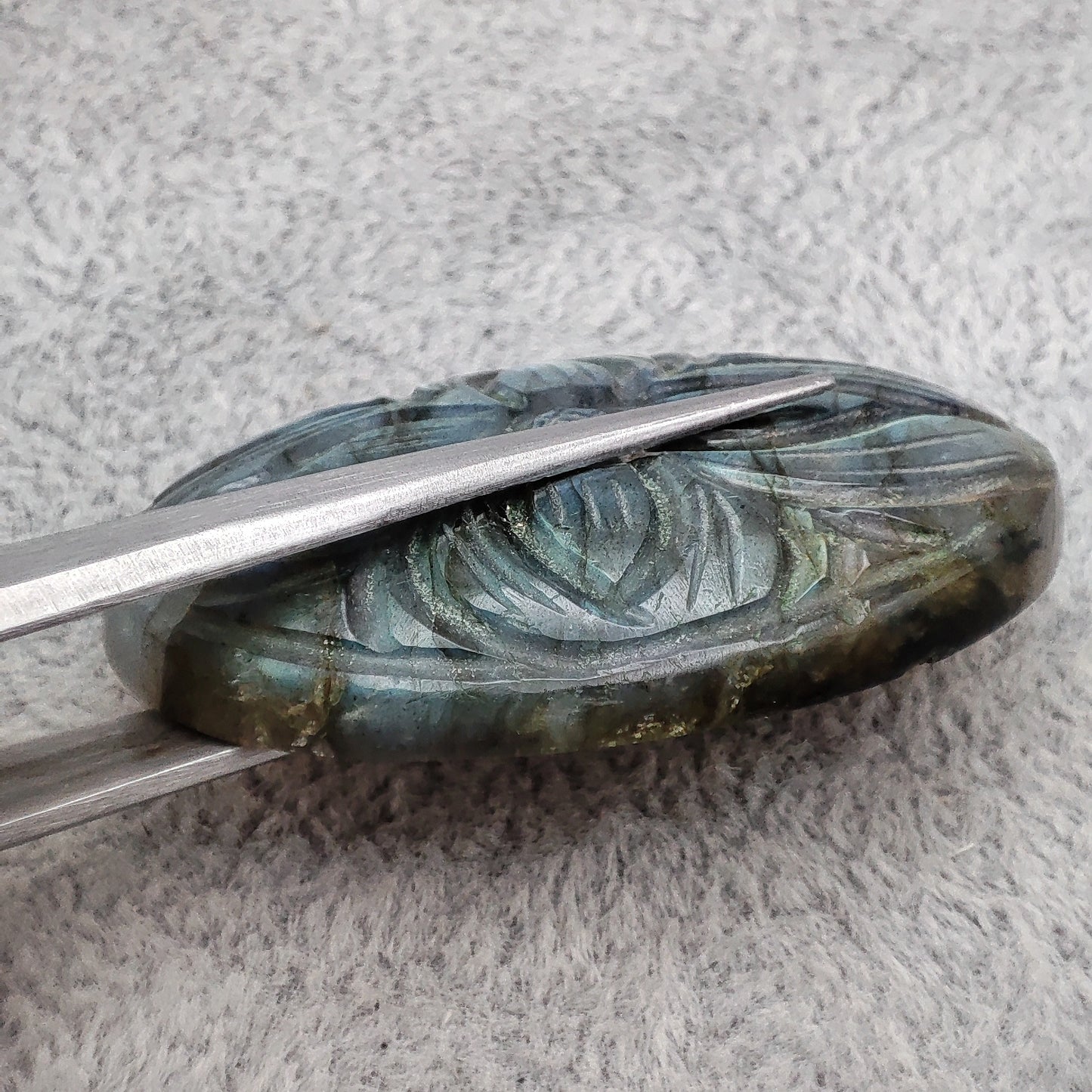 Labradorite - Intagliata a Mano