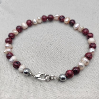 Bracciale di Perle Freshwater e Diaspro Rosso