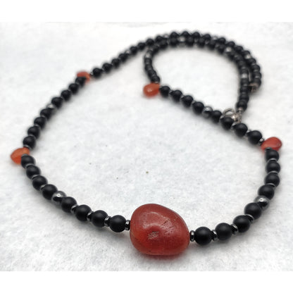 Collana di Onice, Ematite e Corniola