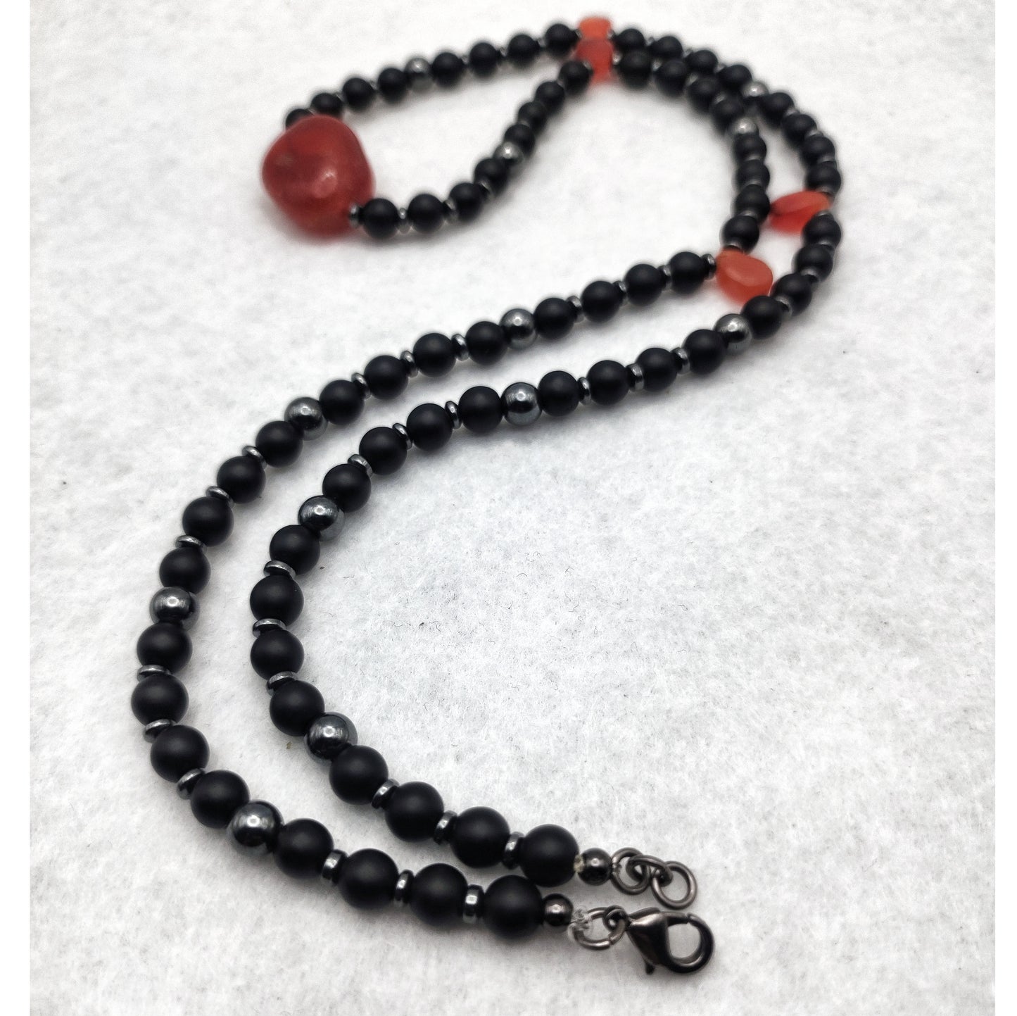 Collana di Onice, Ematite e Corniola