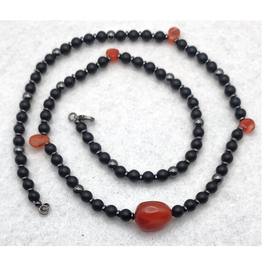 Collana di Onice, Ematite e Corniola