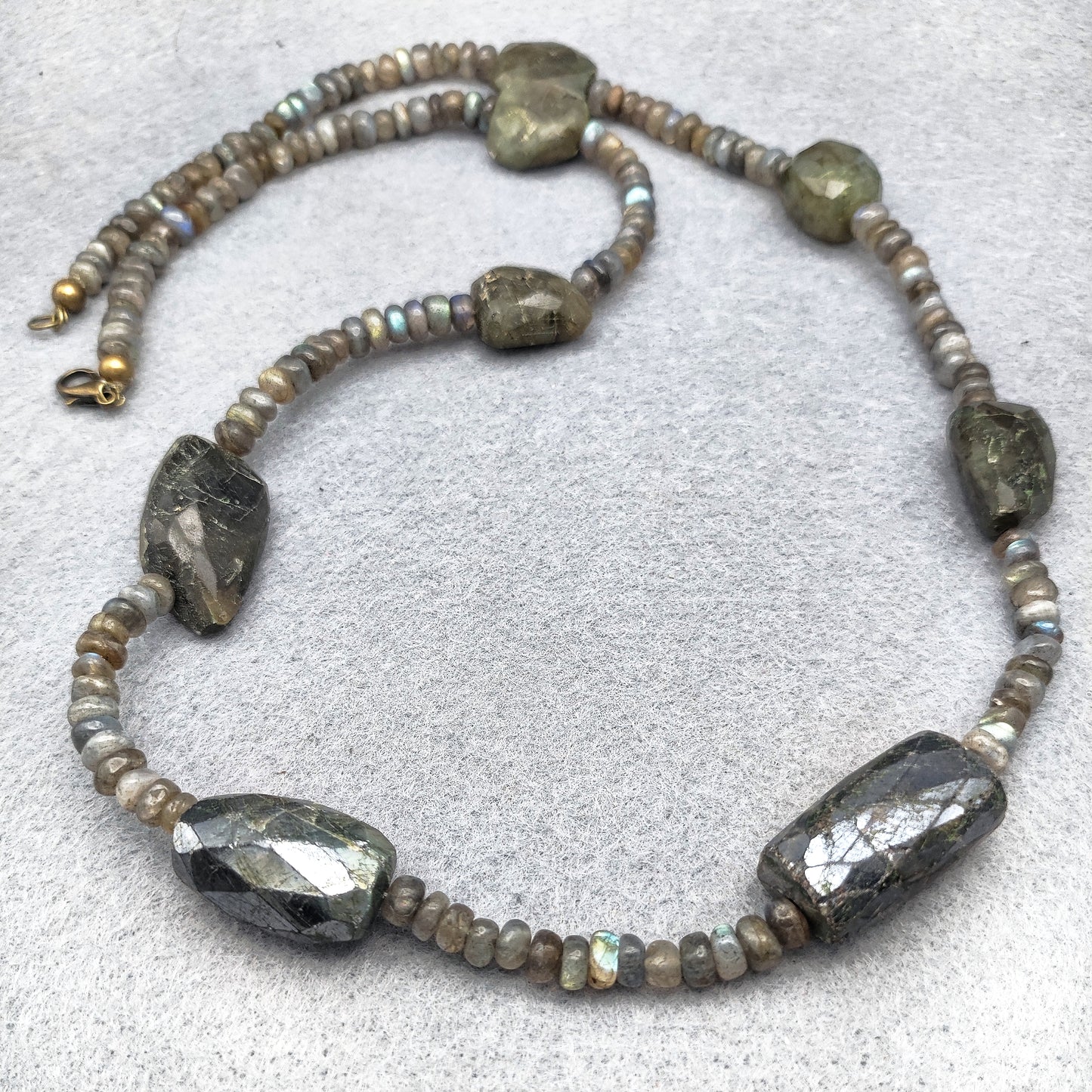 Collana di Labradorite