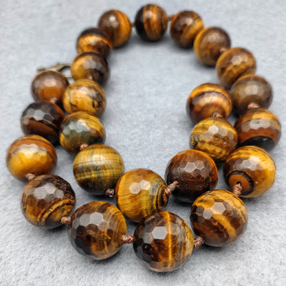 Collana annodata di Tiger Eye